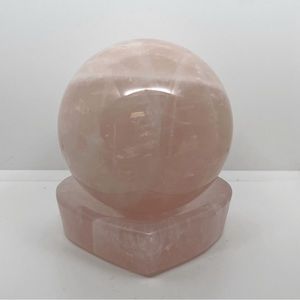 NWOT - Rose Quartz Sphere w/ Matching Heart Bowl